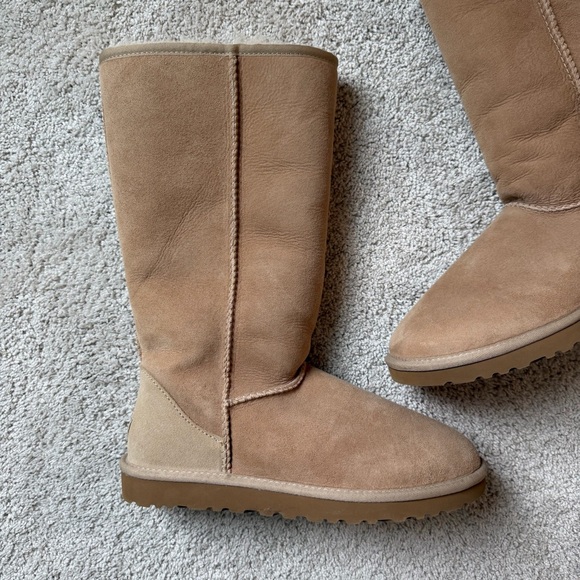 UGG Classic Tall Light Tan Boots Size 9 - New - Picture 3 of 10